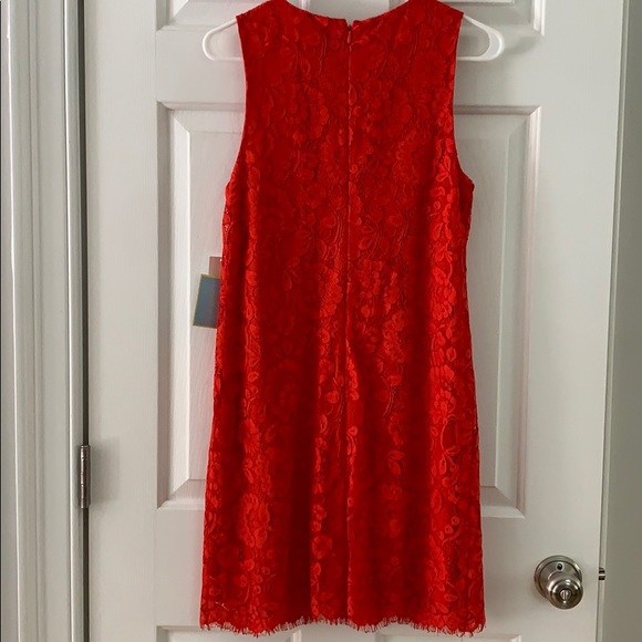 Red lace dress - Picture 2 of 4